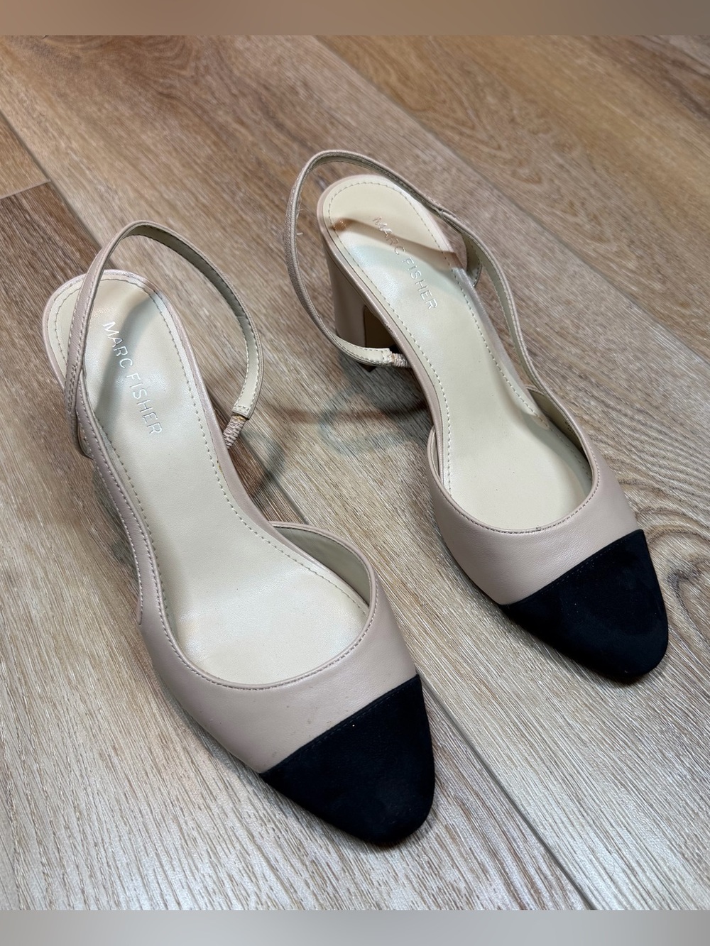 Marc Fisher Laynie Two-Tone Cap Toe Slingback Pumps Beige Black Size 7.5 Preppy